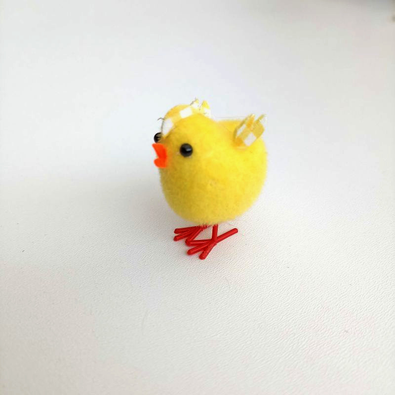 Velikonoční kuřátko větší 4cm